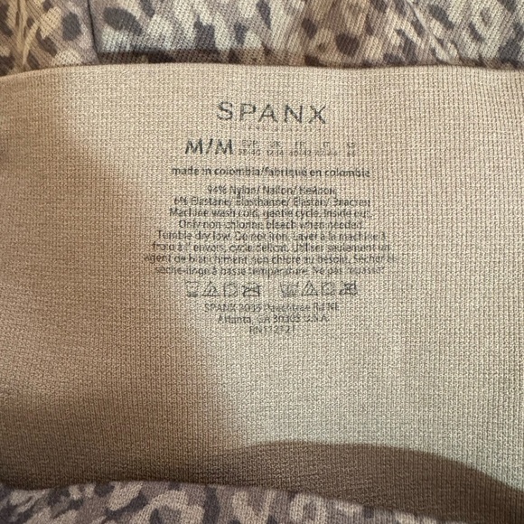 Women’s SPANX look at me now seamless leopard print leggings Medium - Picture 5 of 5